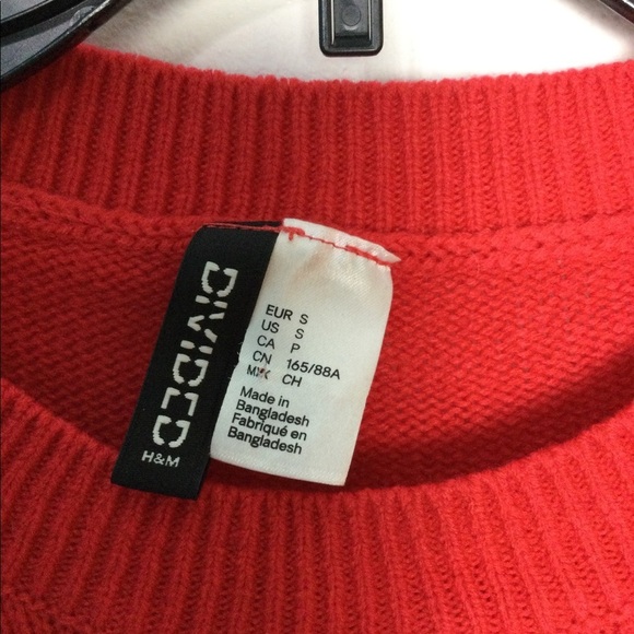 Junior’s H&M Divided S Small 3 - 5 Crewneck Crop Sweater Holiday Red Long Sleeve - Picture 6 of 8
